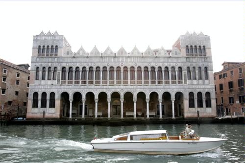 Fondaco dei Turchi le long du Grand Canal de Venise