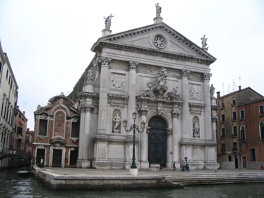 L’église San Stae quartier de Santa Croce Venise