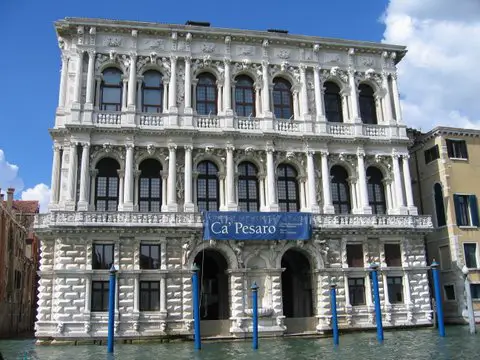 Palais Ca’Pesaro le long du Grand Canal de Venise quartier de Santa Croce Venise
