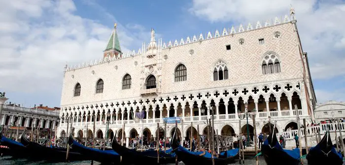 Le palais des Doges dans le quartier San Marco