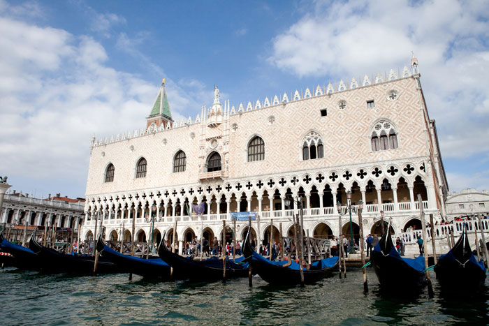 Palais des Doges Venise depuis le Grand Canal