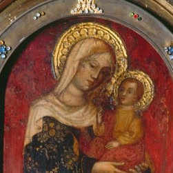 L'icone de la vierge et l'enfant dans l'église Santa Maria Dei Miracoli