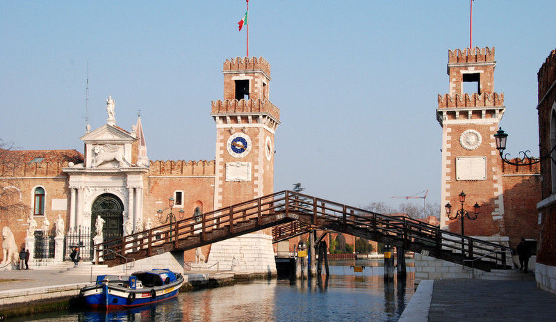 Entrée Arsenal Venise quartier du castello venise