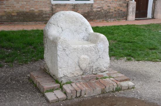 Trone d'Atilla île de Torcello Venise