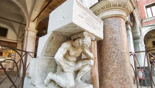 Le bossu de Rialto, sculpture vénitienne