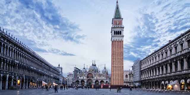 Place Saint Marc à Venise