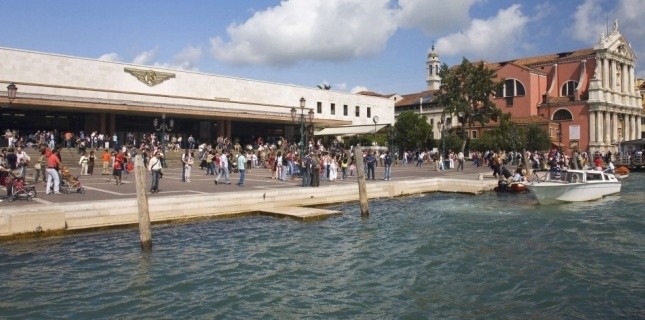 Entrée de la gare Venise Santa Lucia