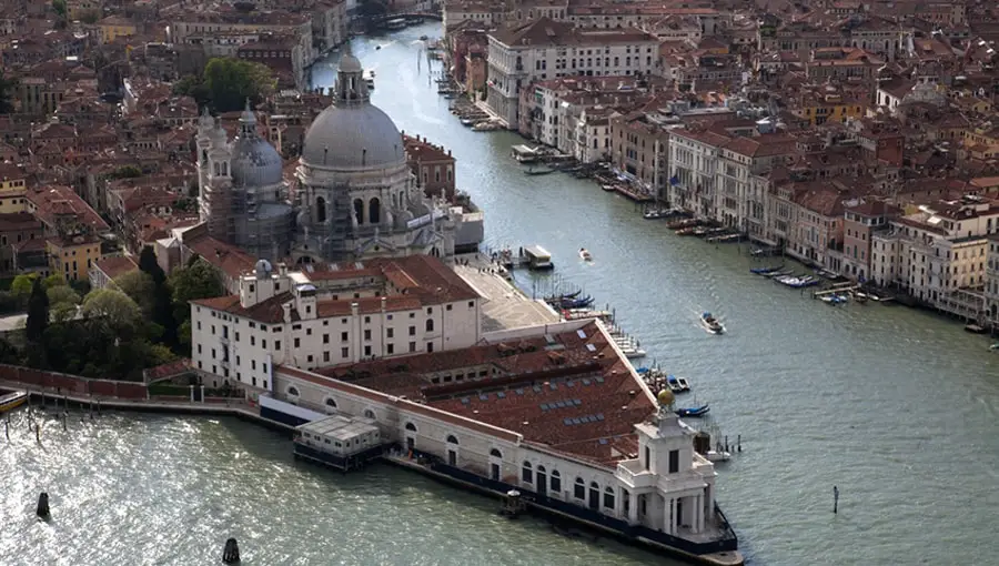 Douane de Mer Venise embouchure grand Canal
