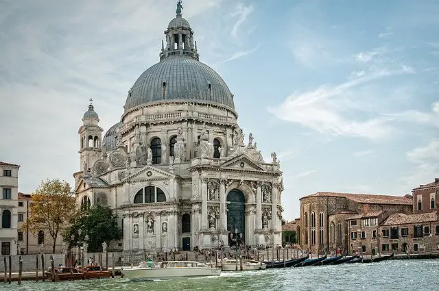 Visiter les monuments de Venise en 2 jours.
