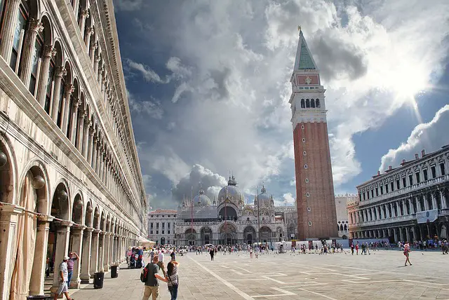 Visiter le campanile de Venise.